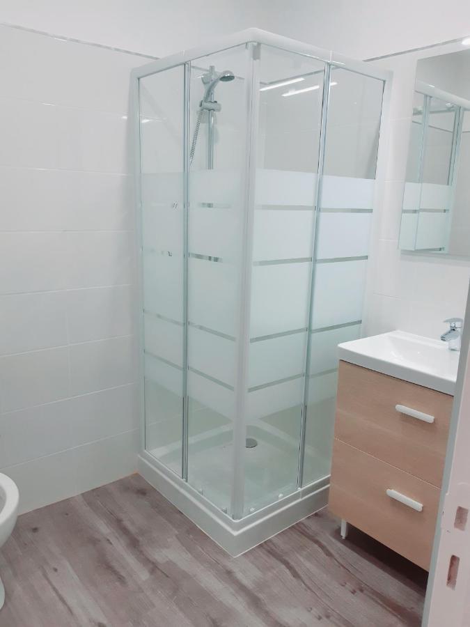 Appartement 45M2 Parking Gratuit En Plein Centre Ville Valras-Plage Luaran gambar